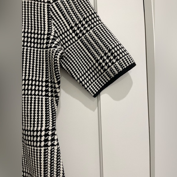 Houndstooth Sweater Dress - Picture 4 of 7